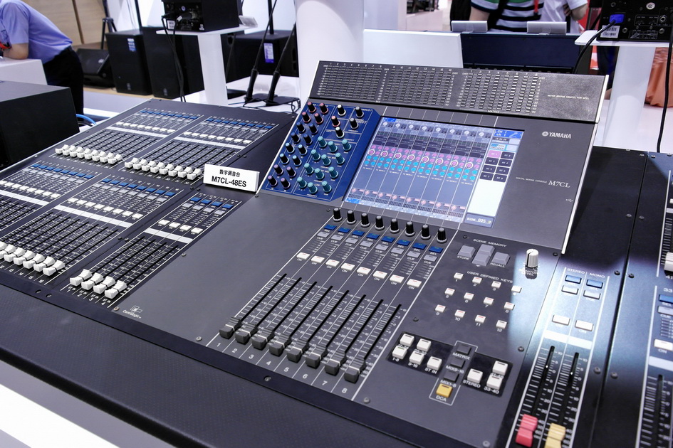 UG环球专业音响新产品亮相PALM EXPO 2013展会 