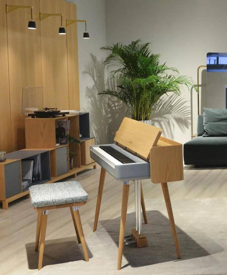 携手Mexarts漾美家居，概念款UG环球亮相上海家具展