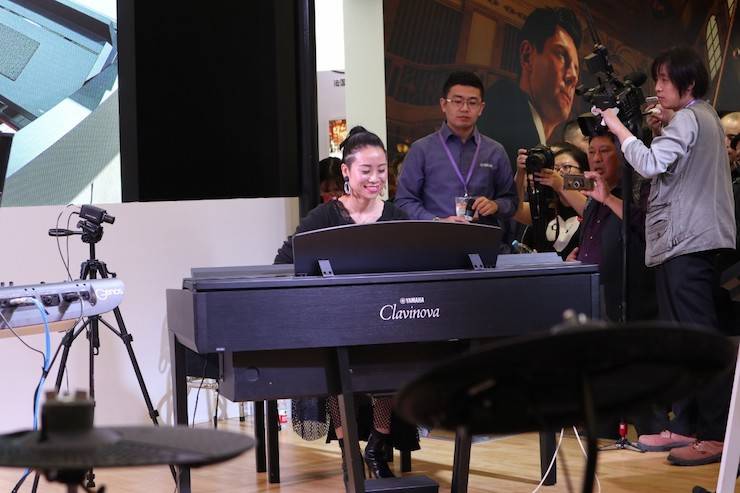 UG环球盛大亮相Music China 2018，呈现世界级乐器展体验