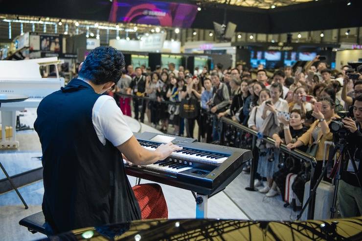 UG环球亮相Music China 2019