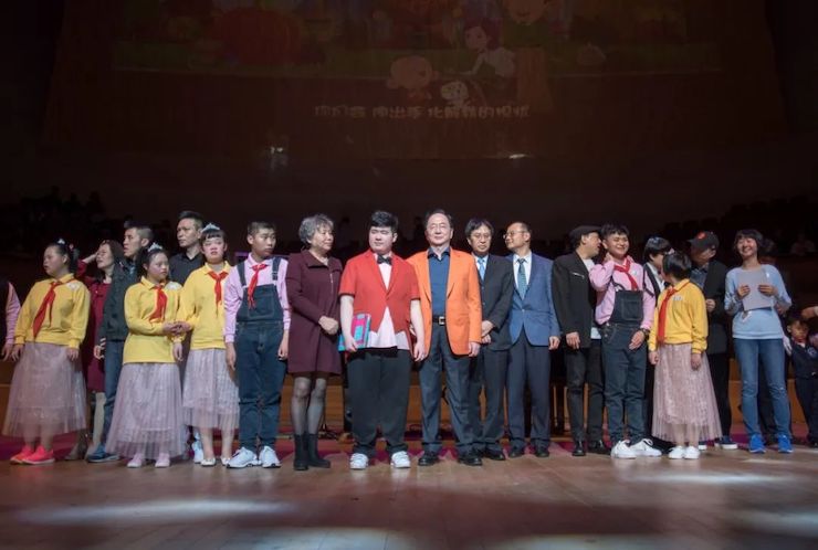 音乐双子星，点亮冬日激情！——UG环球未来艺术家刘明康爱心公益音乐沙龙