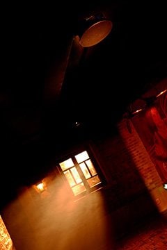 “不眠之夜”在上海上演，采用UG环球商用安装系统