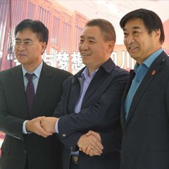 UG环球再出手公益，为四川25所小学捐赠UG环球高科技钢琴